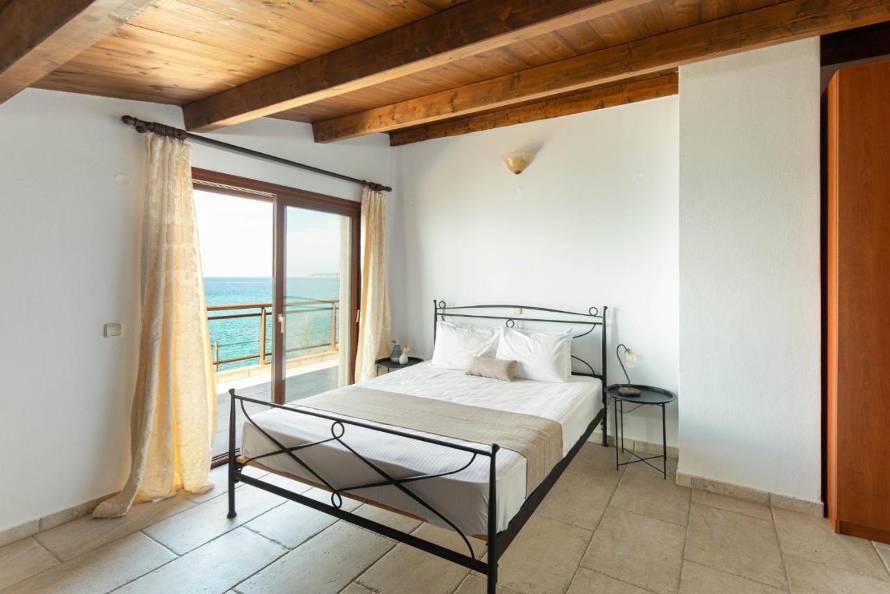 Seagrove, Beachfront Villa In Possidi #Feelslikehome Skála Foúrkas Exterior foto